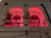 Mattinata, Palazzo Barretta in rosso per la Giornata per l’eliminazione della violenza contro le donne