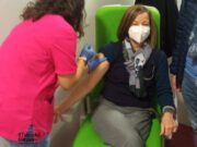 Vaccino anti Covid, aperte le vaccinazioni over 40 per la terza dose