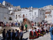 Monte Sant’Angelo celebra le Fanoje: torna la festa dei falò di San Giuseppe
