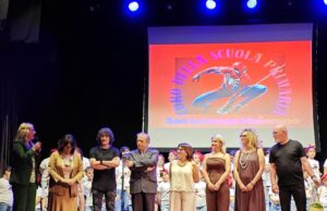 Manfredonia, il coro della “San Lorenzo Maiorano” incanta il pubblico con le canzoni degli 883