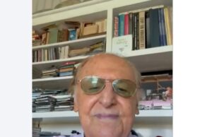 Renzo Arbore, Premio Re Manfredi: “Mi dispiace non esserci. A Manfredonia ho iniziato a suonare”