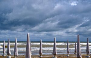Stagione balneare, Gatta (FdI): «Piemontese spieghi perché in Puglia dura solo tre mesi»